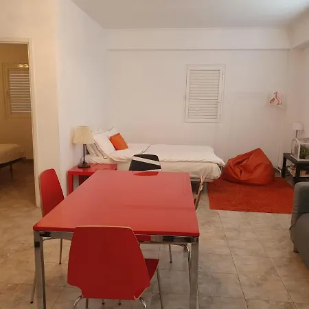 Alfama With Balcony Apartment